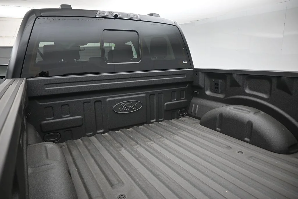 New 2026 Agate Black Metallic Ford Raptor image 23