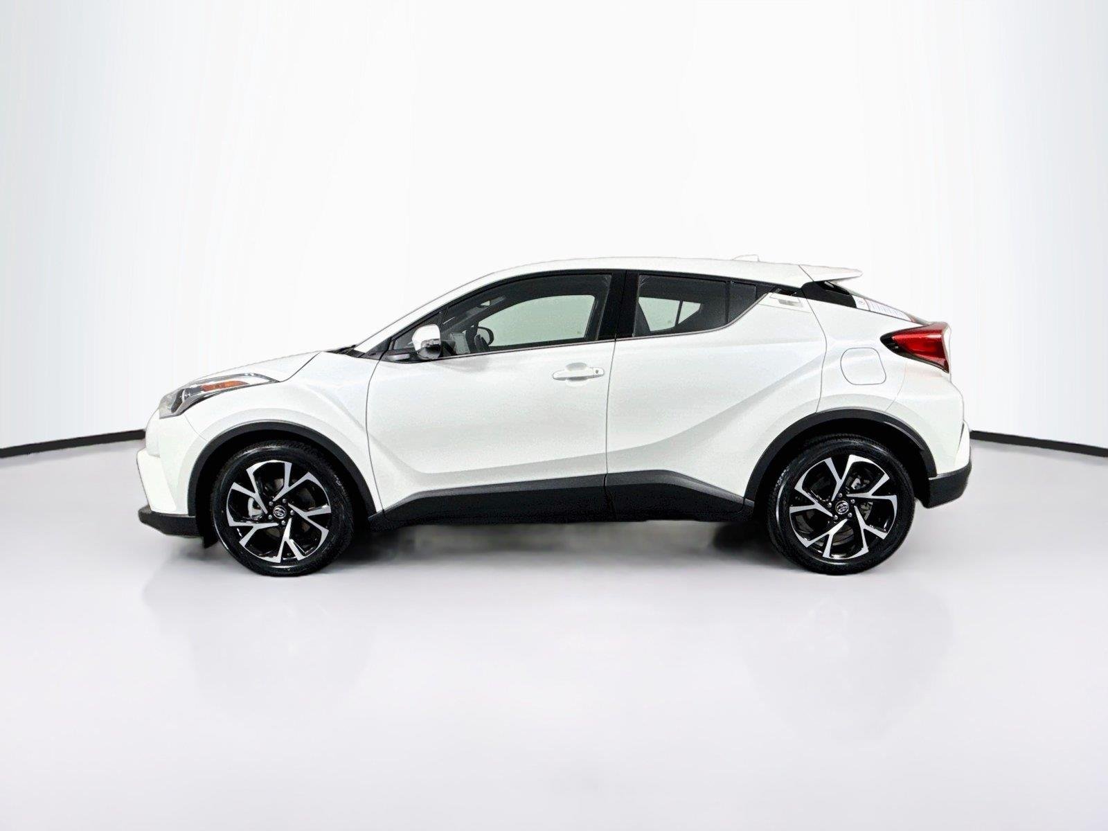Used 2019 Blizzard Pearl Toyota Limited image 13
