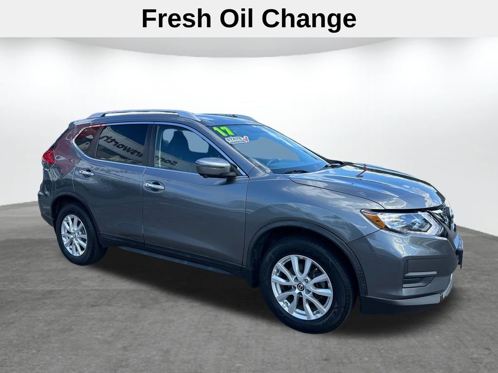 Used 2017 Gray Nissan SV image 5