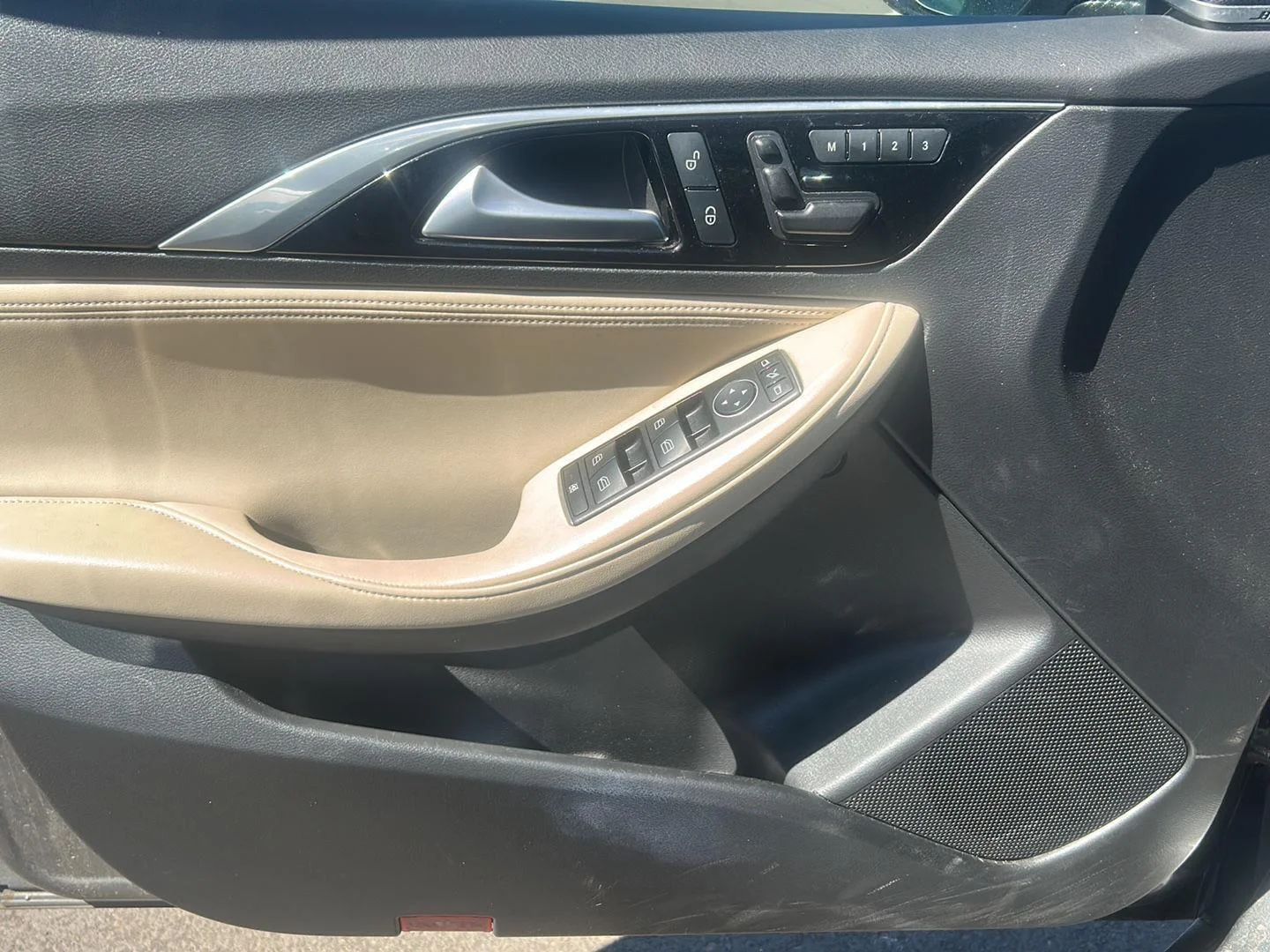 Used 2017 Graphite Shadow INFINITI Premium image 10