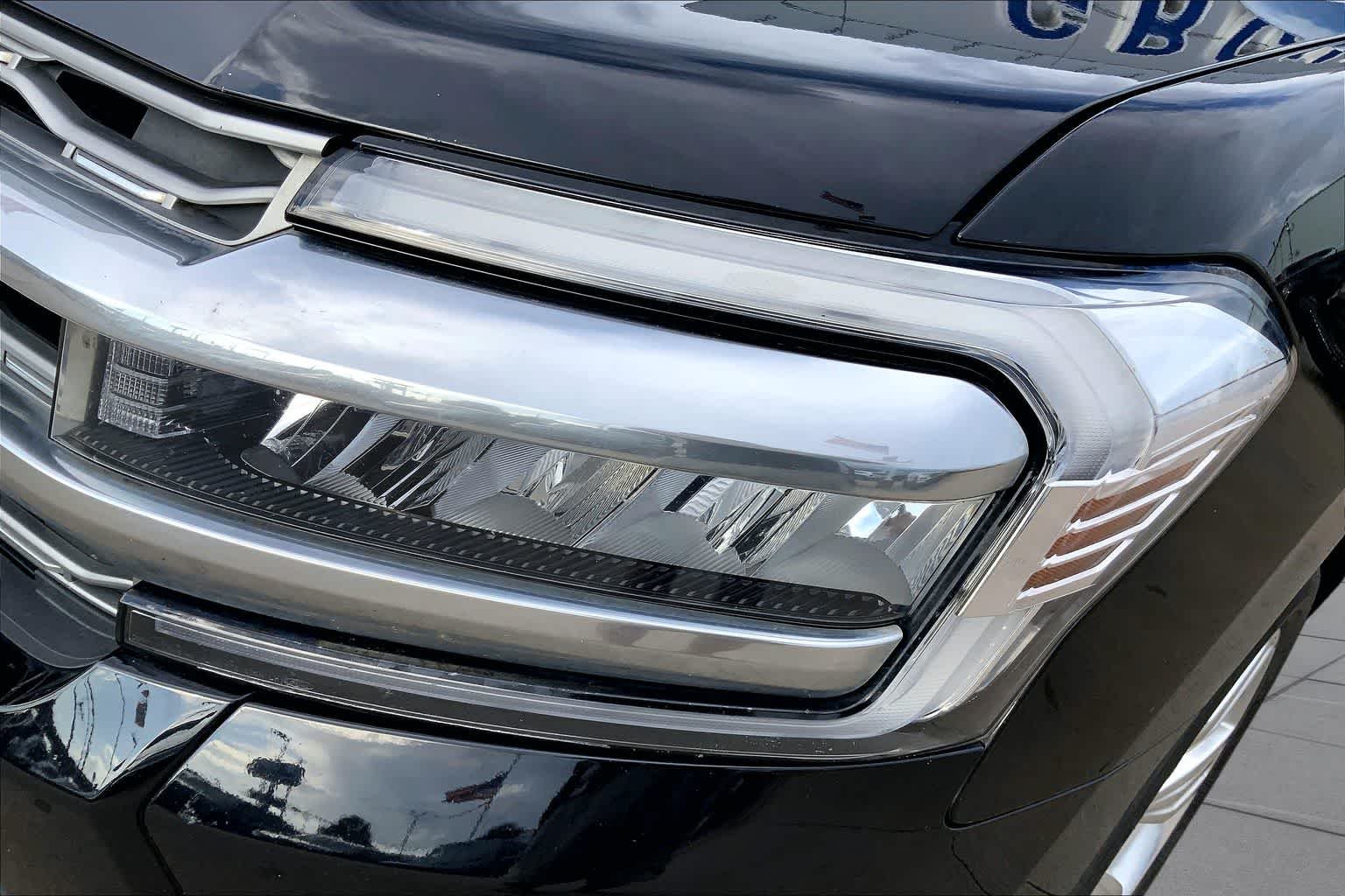 Used 2023 Agate Black Ford Platinum image 28