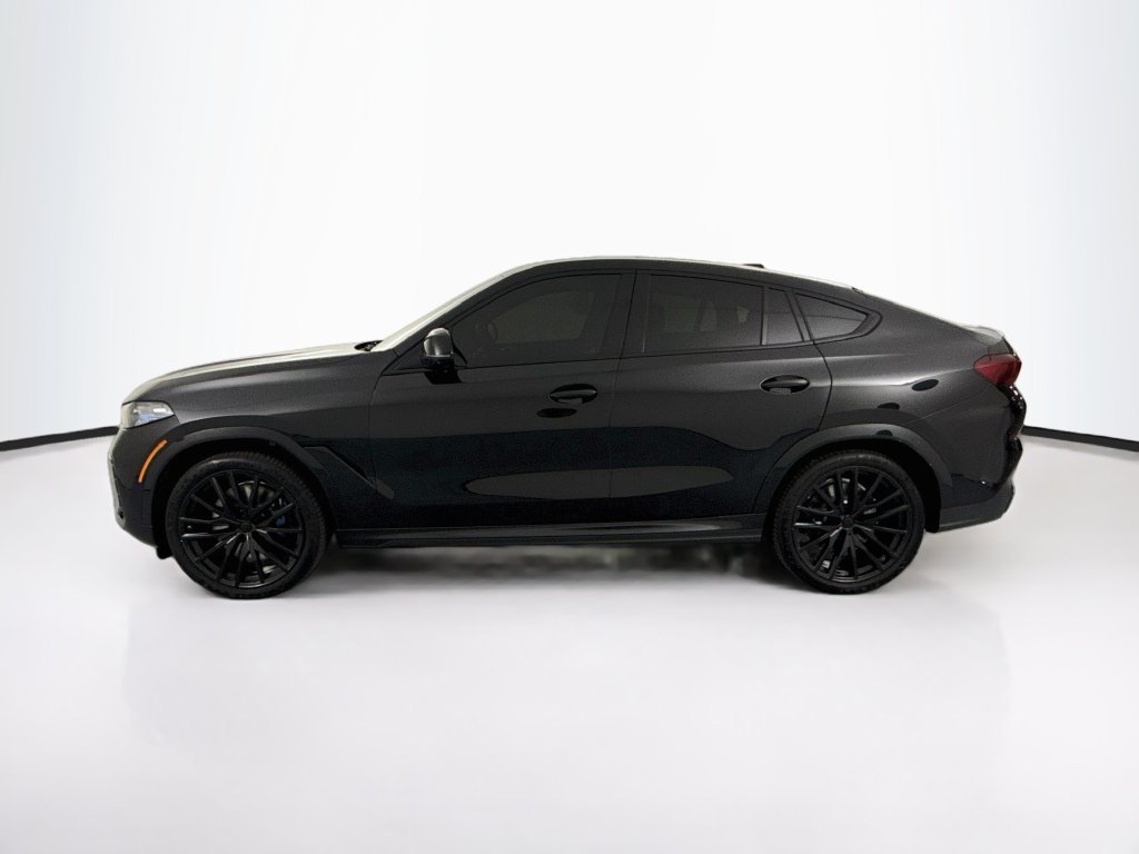 Used 2024 Black BMW M60i image 8