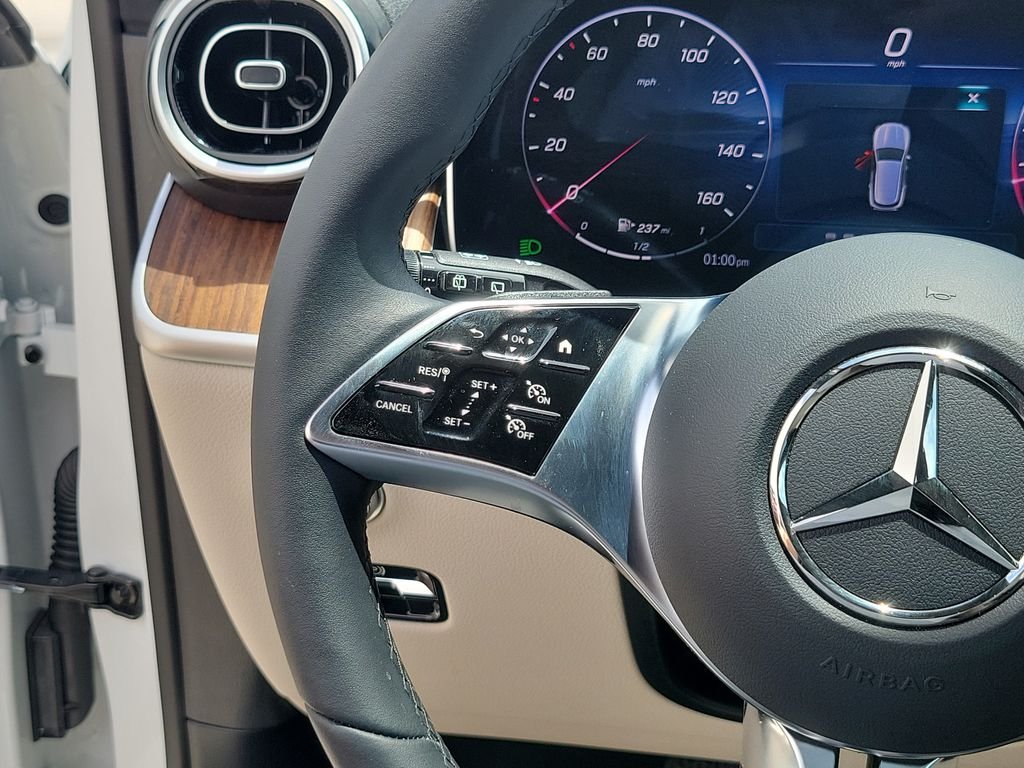 Certified Used 2025 White Mercedes-Benz GLC 300 image 24