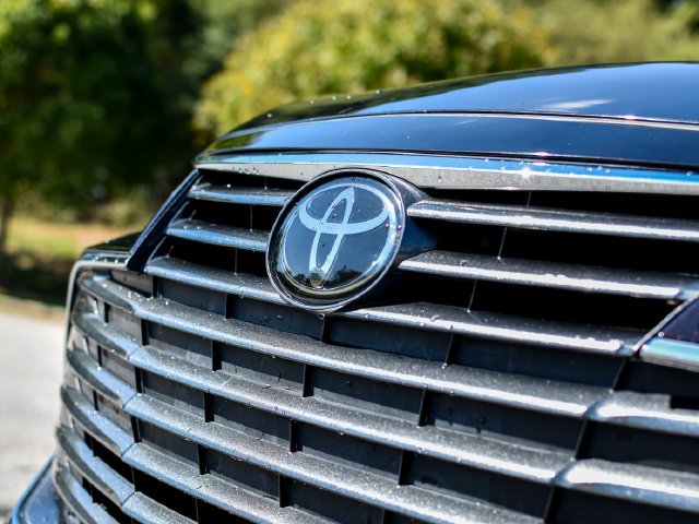 Used 2022 Brown Toyota XLE image 3