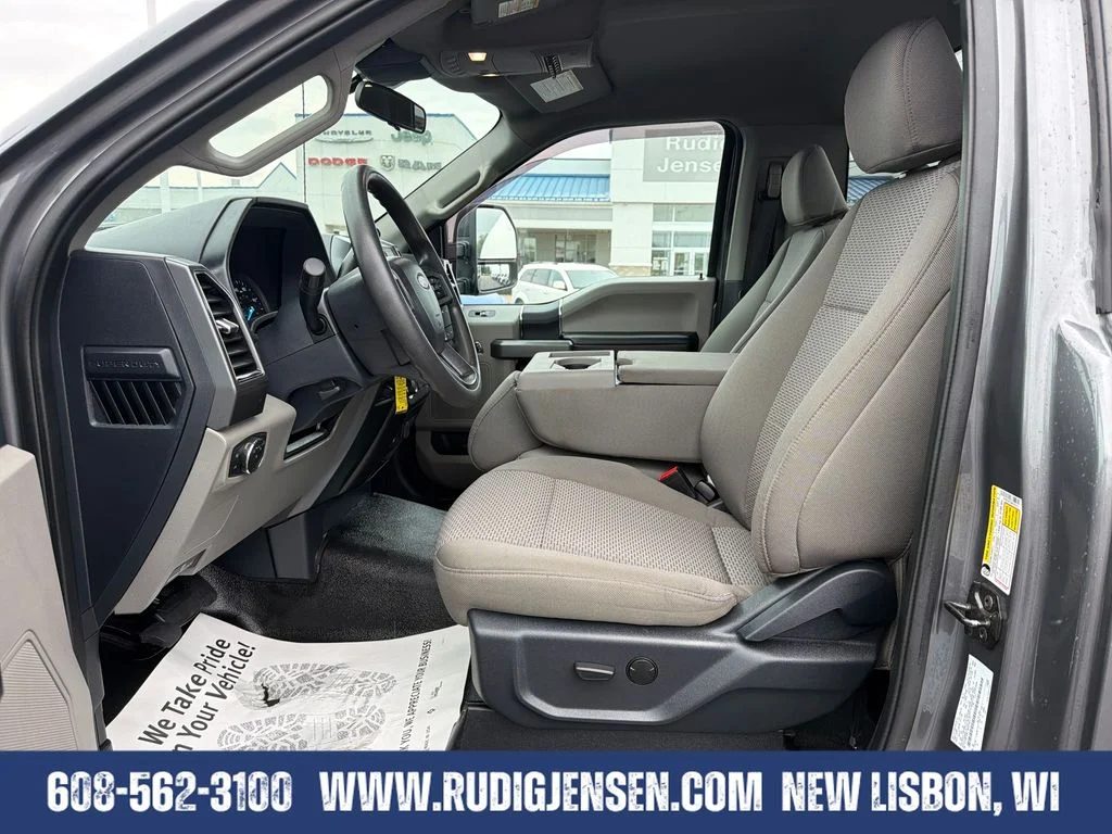 Used 2022 Gray Ford XLT image 9