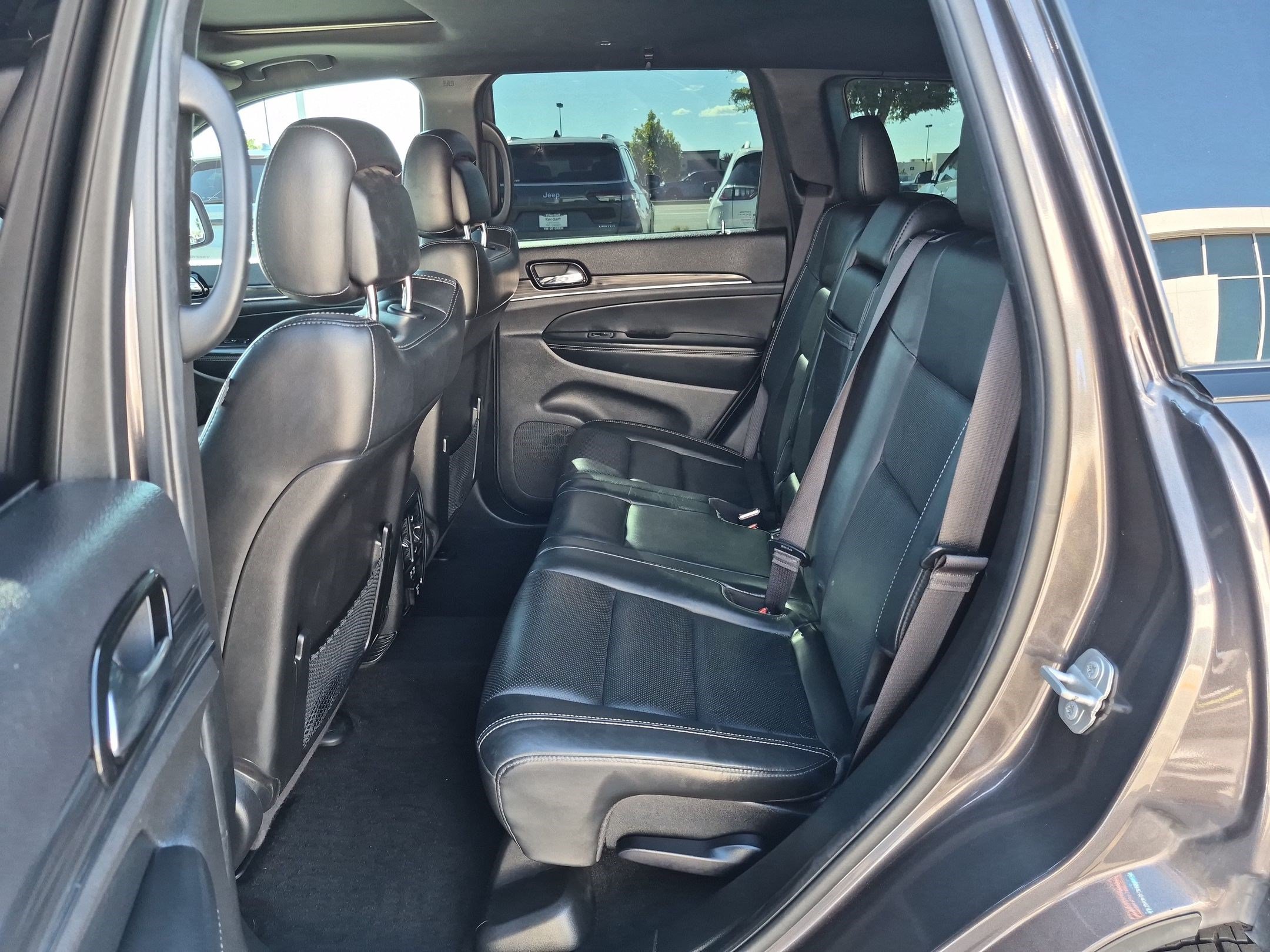 Used 2021 Granite Crystal Metallic Clearcoat Jeep 80th Anniversary image 27