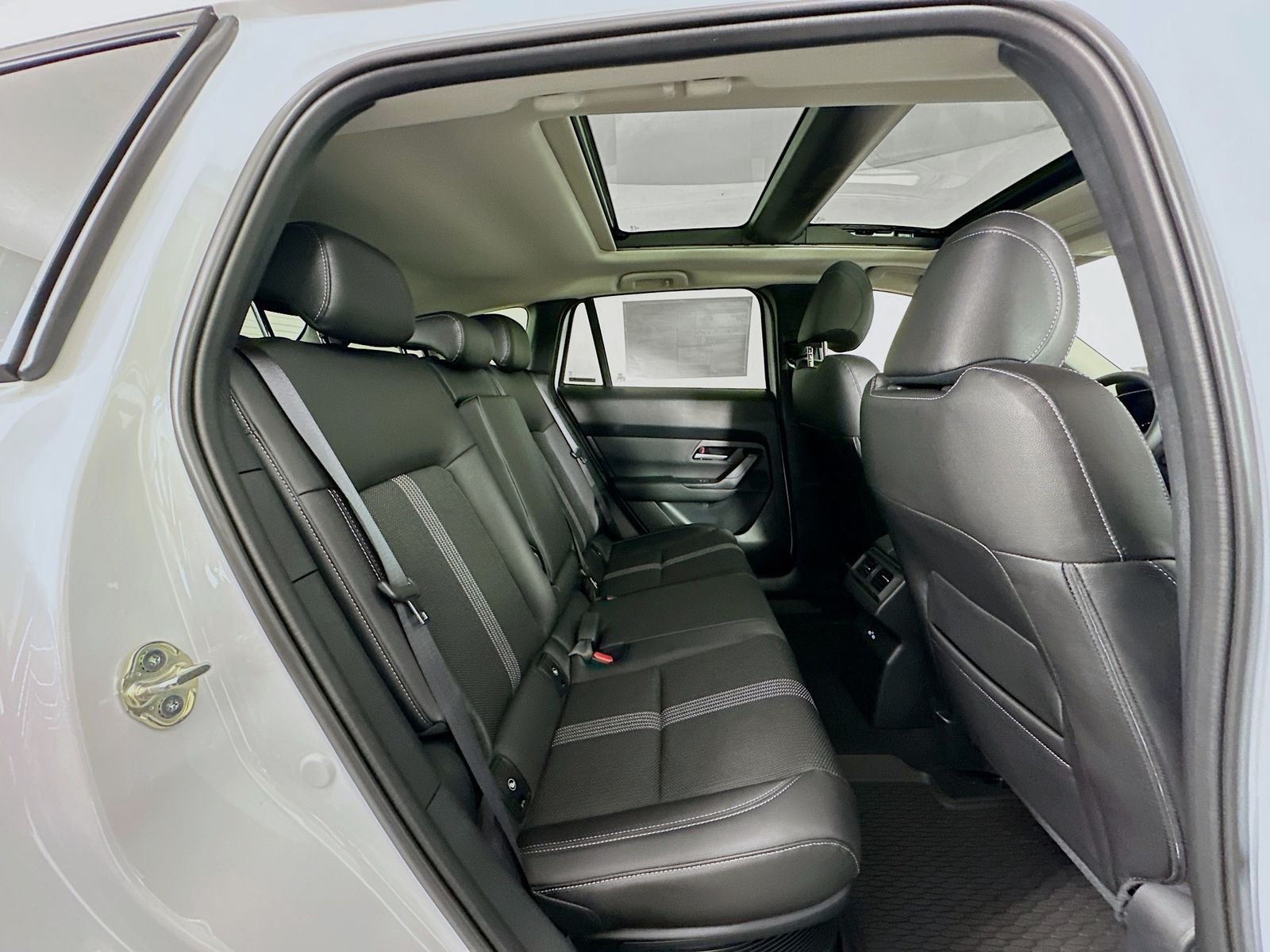New 2026 Wind Chill Pearl Mazda Preferred AWD image 28