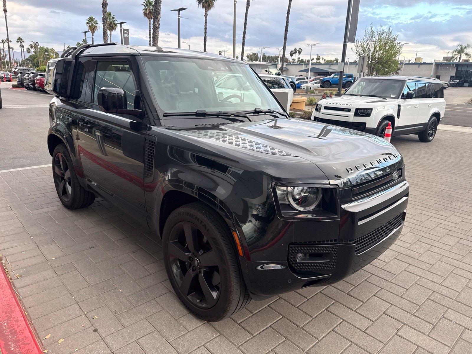 Used 2024 Black Land Rover V8 image 5