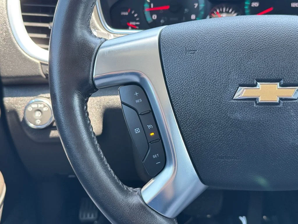 Used 2015 Gold Chevrolet 2LT image 11