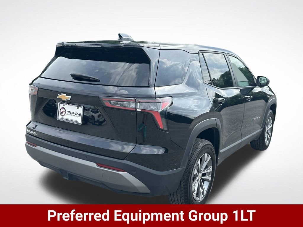 Used 2025 Mosaic Black Metallic Chevrolet LT image 6