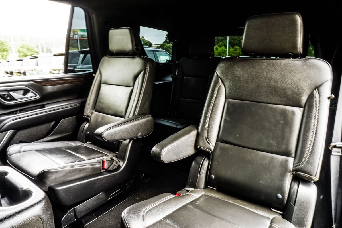 Used 2021 Black Chevrolet Z71 image 40