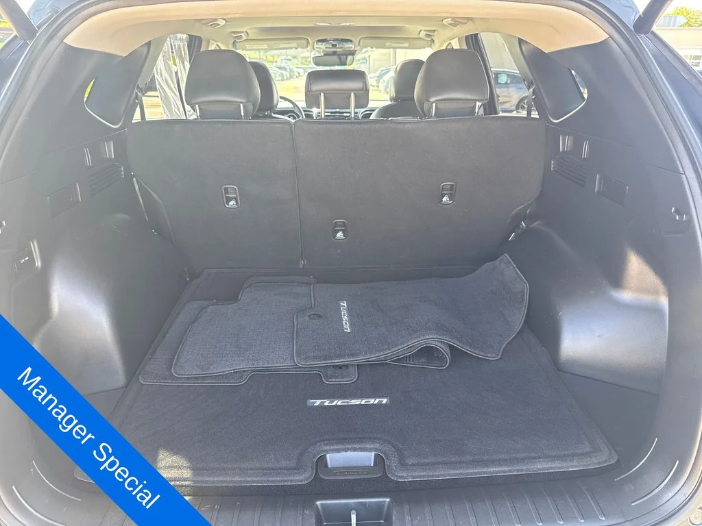 Used 2024 Gray Hyundai SEL image 24