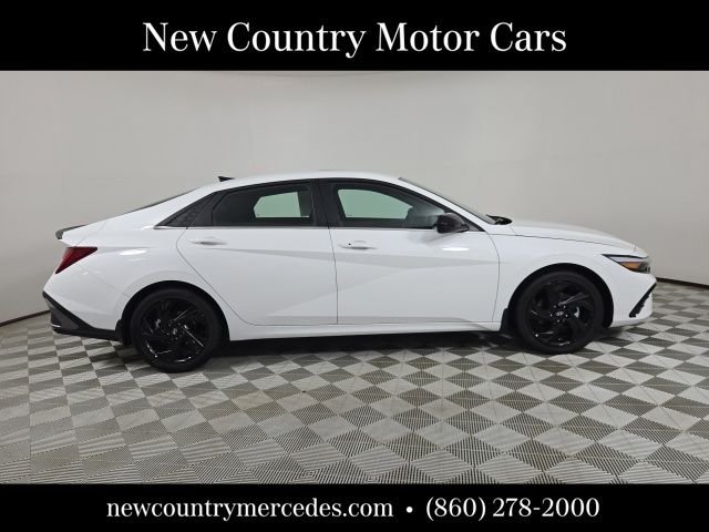 Used 2026 White Hyundai SEL Sport image 8