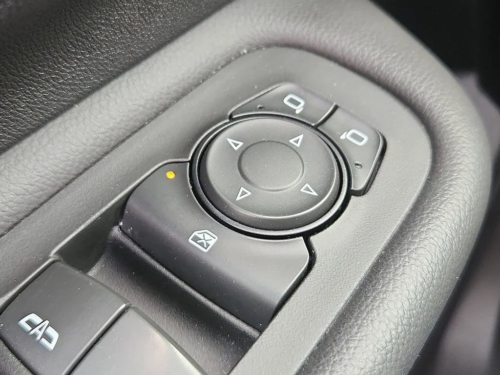 2022 GMC Terrain SLE - Photo 25