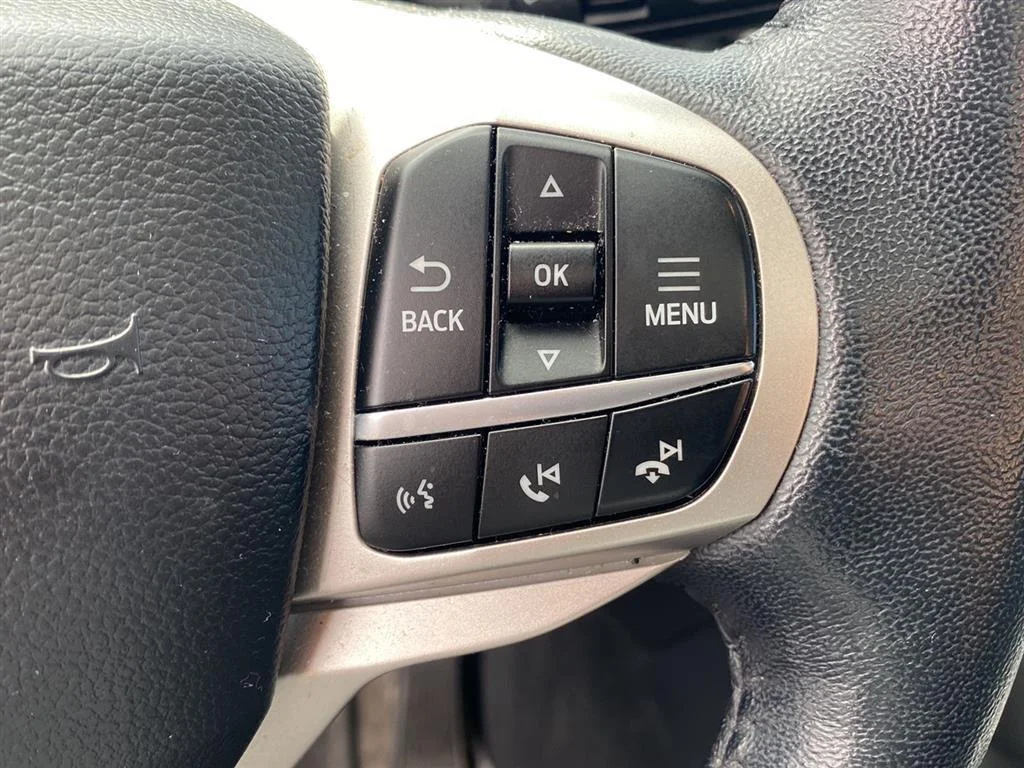 Used 2022 Star White Metallic Tri-Coat Ford XLT image 16