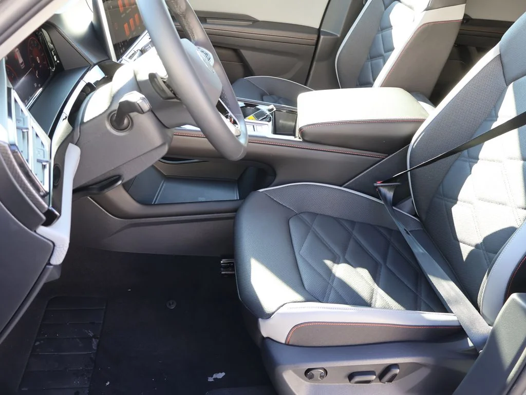 New 2026 Gray Volkswagen 2.0T Peak Edition image 44