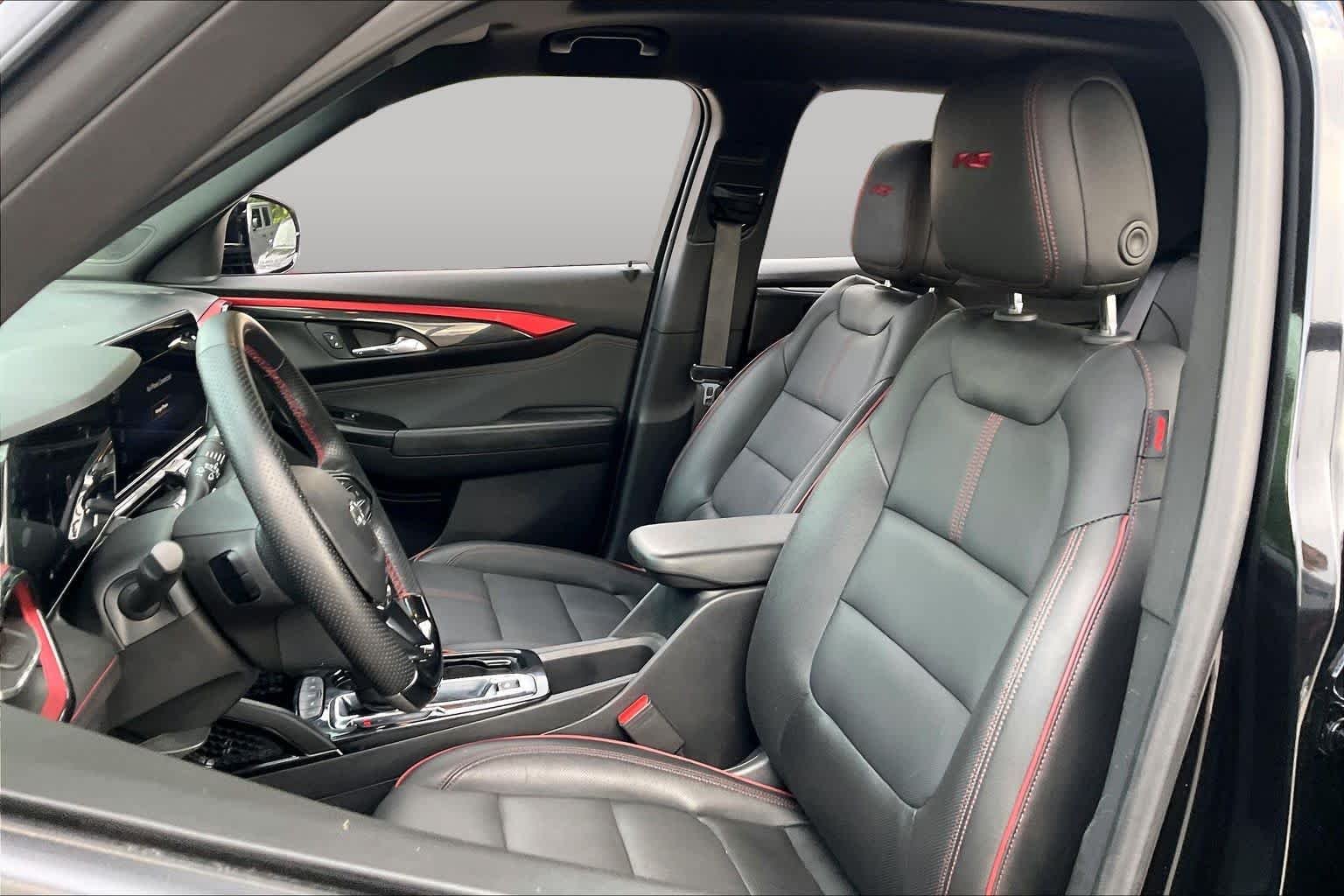 Used 2025 Mosaic Black Metallic Chevrolet RS image 8