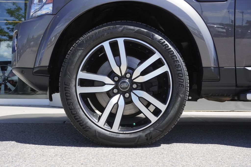Used 2016 Gray Land Rover HSE image 32