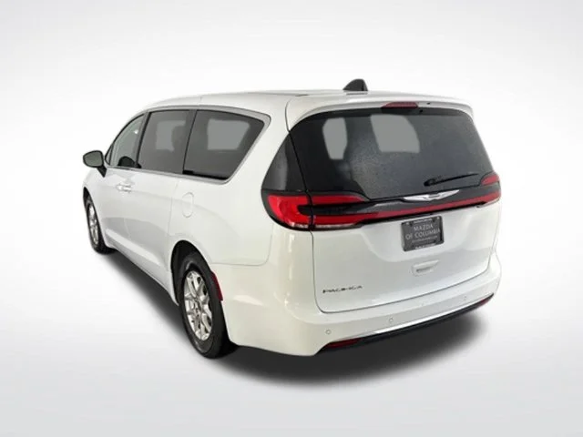 Used 2023 White Chrysler Touring L image 10