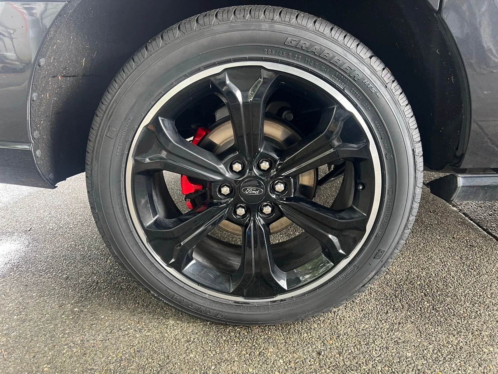 Used 2023 Gray Ford Limited image 9