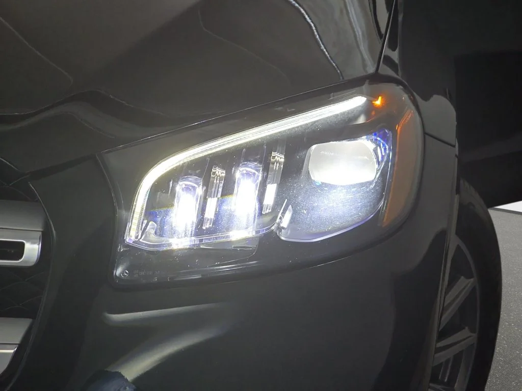 Used 2023 Black Mercedes-Benz GLS 580 image 33