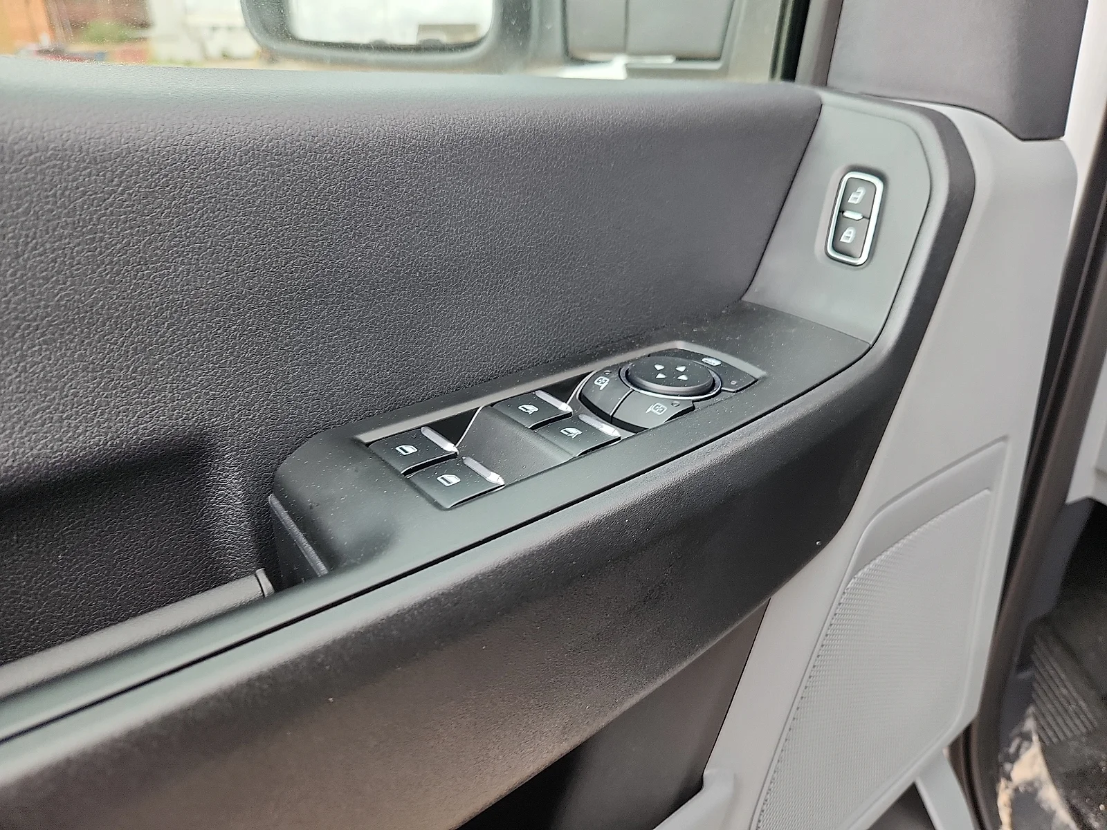 New 2026 Oxford White Ford F-250® XL image 15