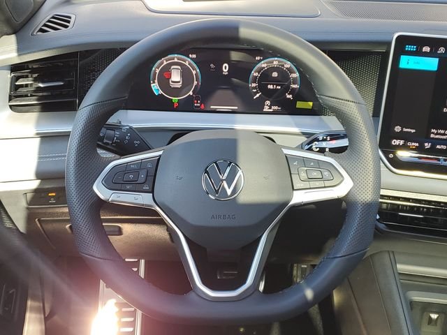 New 2026 White Volkswagen 2.0T SE R-Line Black image 18
