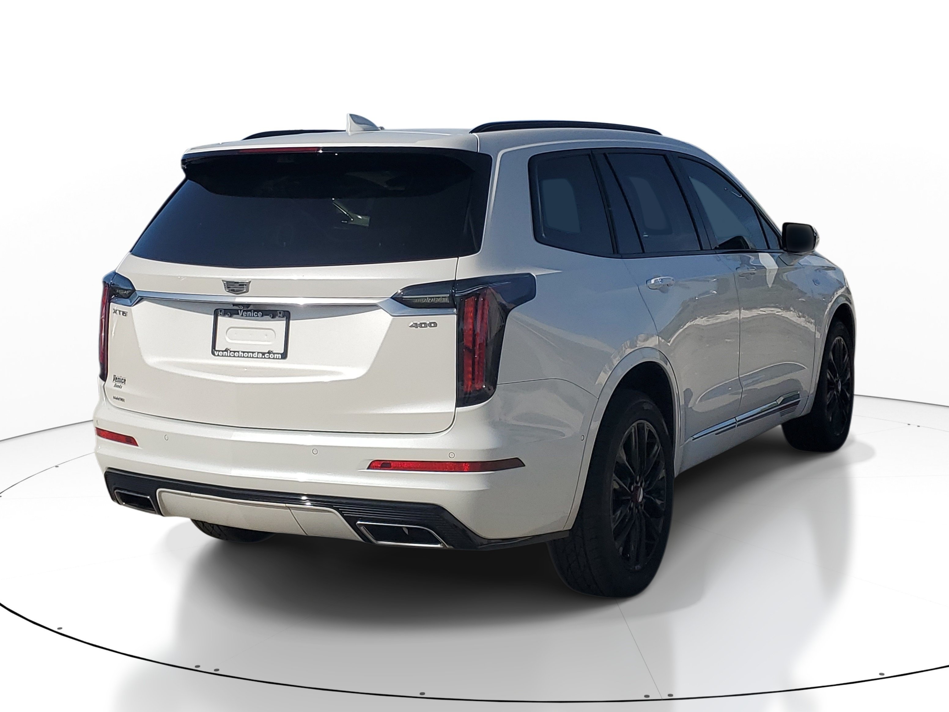 Used 2025 Crystal White Tricoat Cadillac AWD Sport image 5