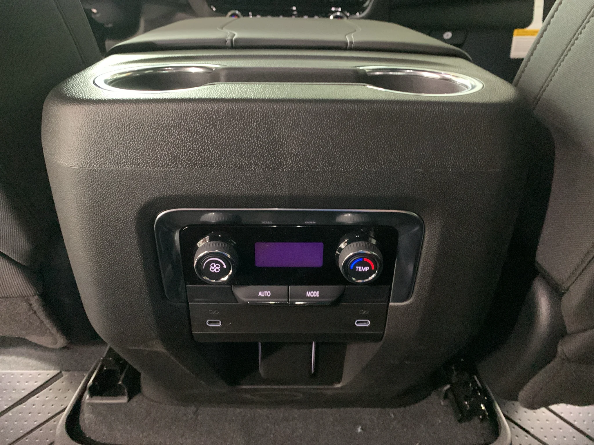 2027 Chevrolet Tahoe LS - Photo 16