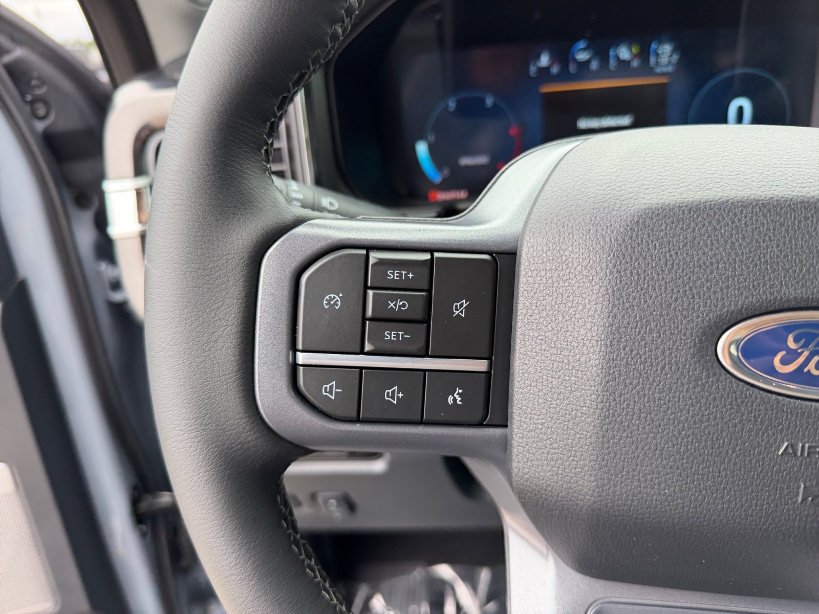 New 2026 Avalanche Ford LARIAT image 24