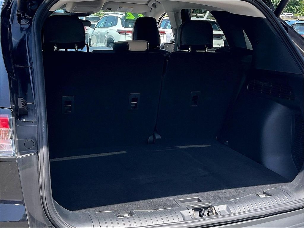 Used 2022 Agate Black Metallic Ford SEL image 33