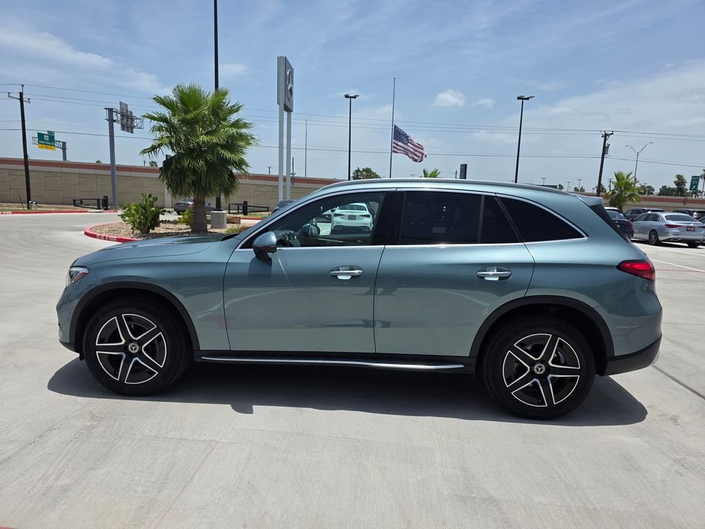 New 2026 Verde Silver Metallic Mercedes-Benz GLC 300 image 4