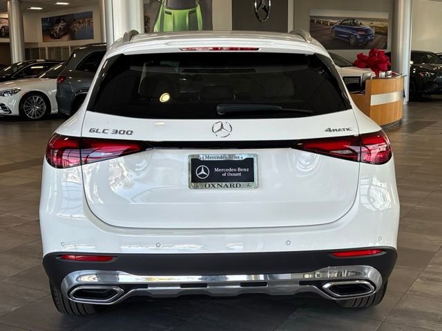 New 2026 Polar White Mercedes-Benz GLC 300 image 32