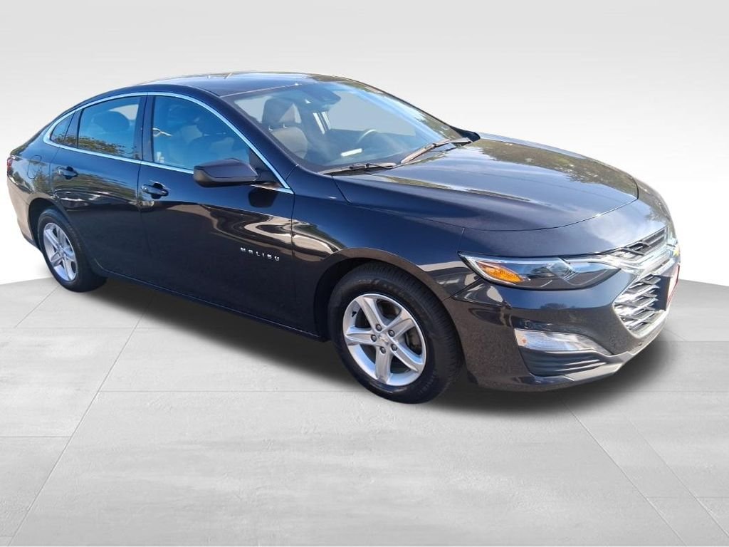 Used 2023 Gray Chevrolet LT image 14