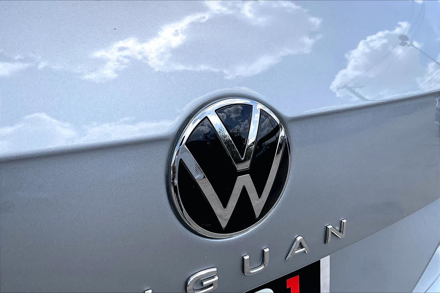 Used 2022 Pyrite Silver Metallic Volkswagen S image 30