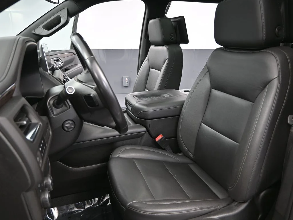Used 2023 White Chevrolet Z71 image 28