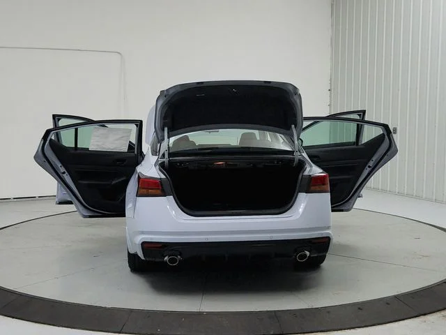 New 2026 Gray Nissan 2.5 SR image 14