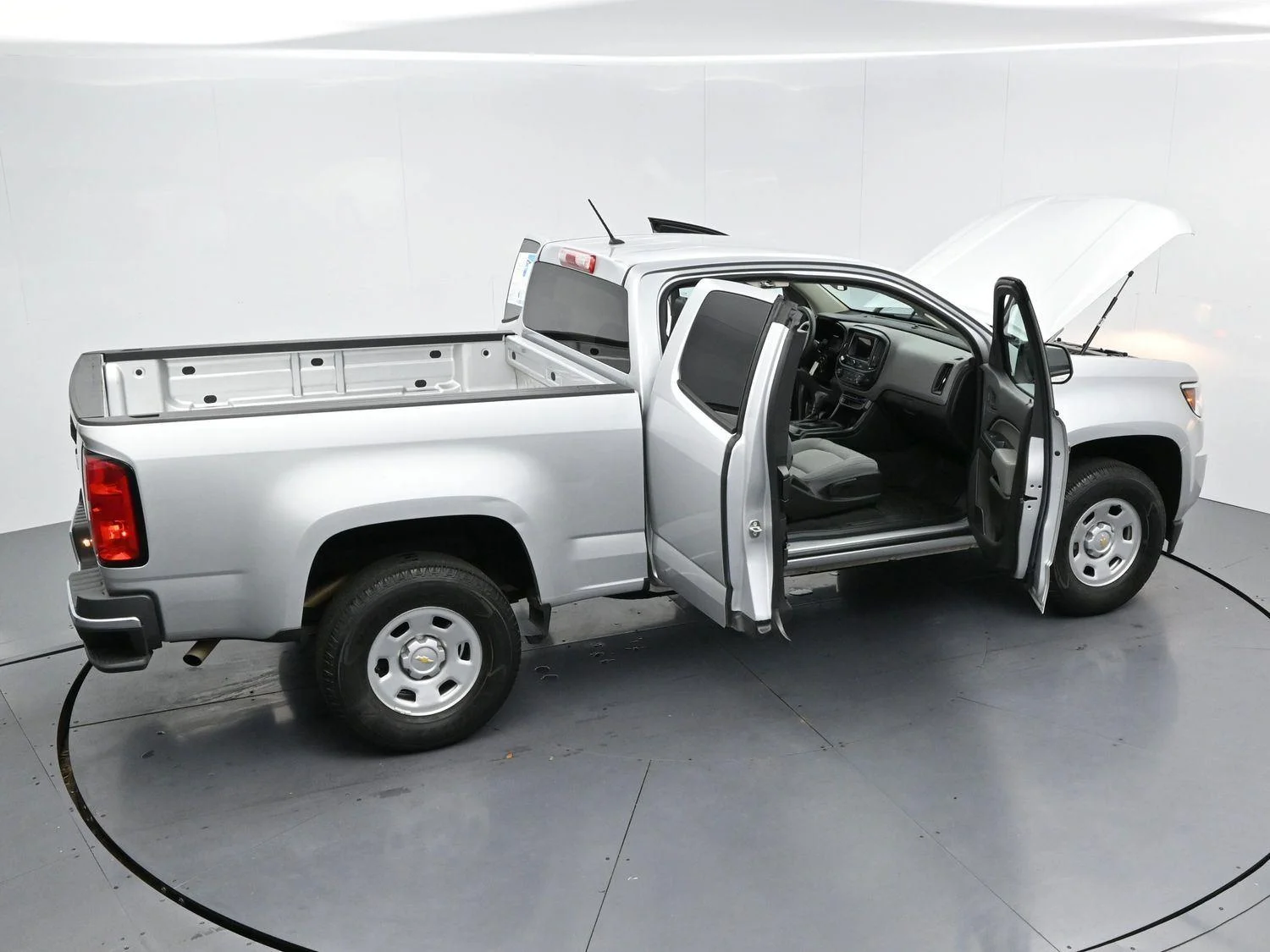 Used 2019 SILVER ICE METALLIC Chevrolet 2WD Work Truck image 34