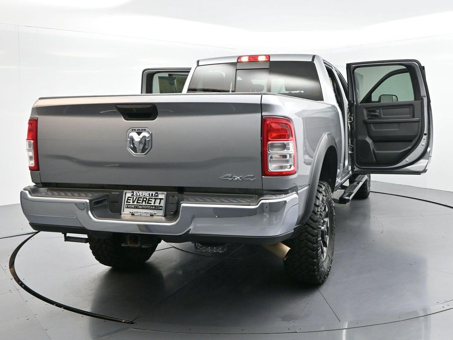 Used 2021 Billet Silver Metallic Clearcoat Ram Tradesman image 40