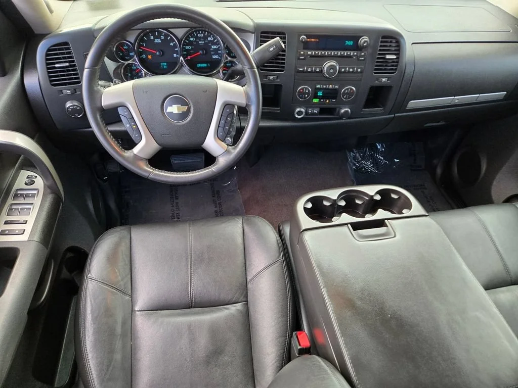 Used 2008 GRAYSTONE METALLIC Chevrolet LT w/1LT image 12