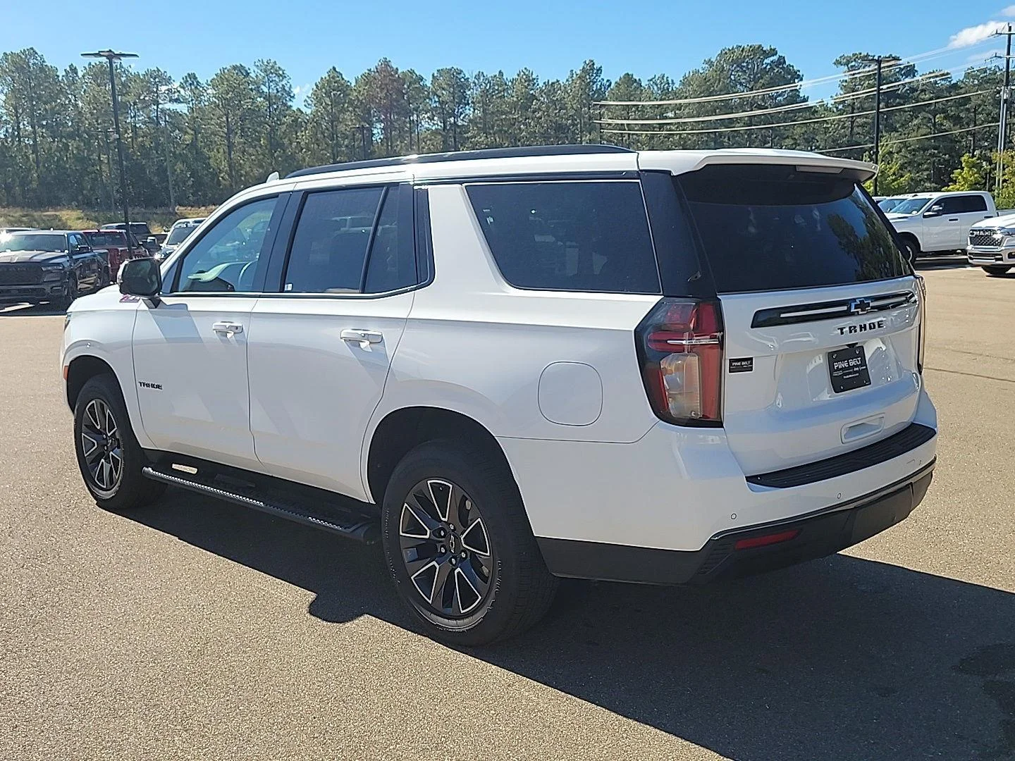 Used 2022 Summit White Chevrolet Z71 image 15