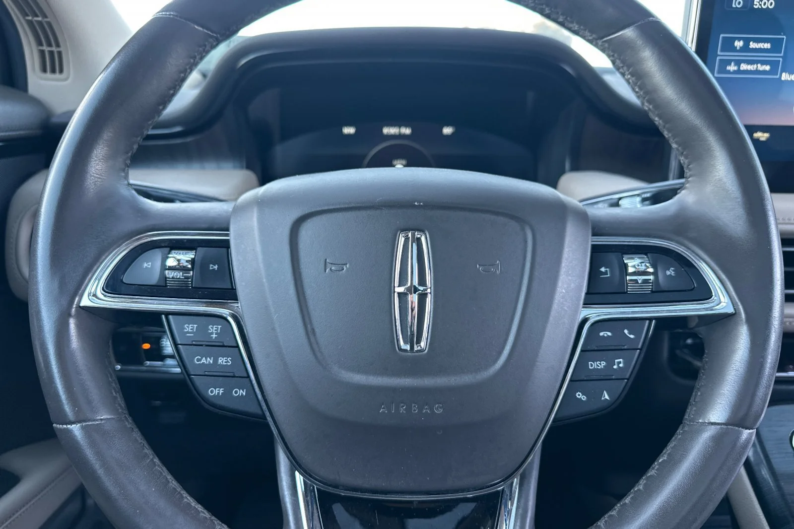 Used 2021 Gray Lincoln Reserve image 24