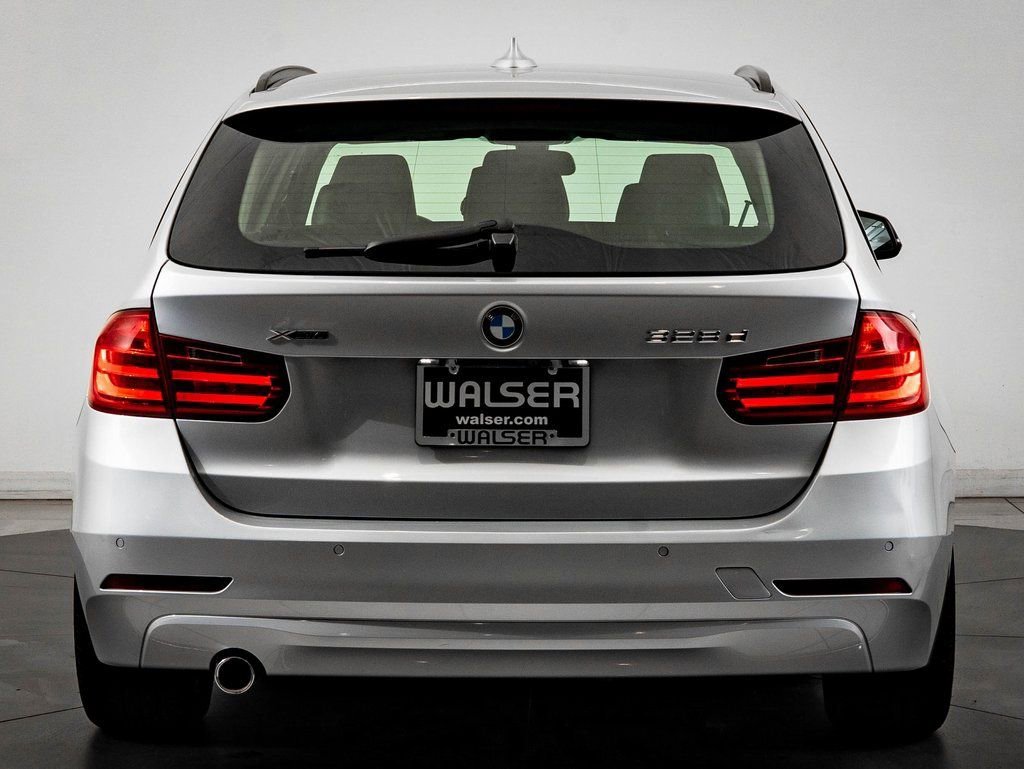 Used 2014 Glacier Silver Metallic BMW 328d xDrive image 10