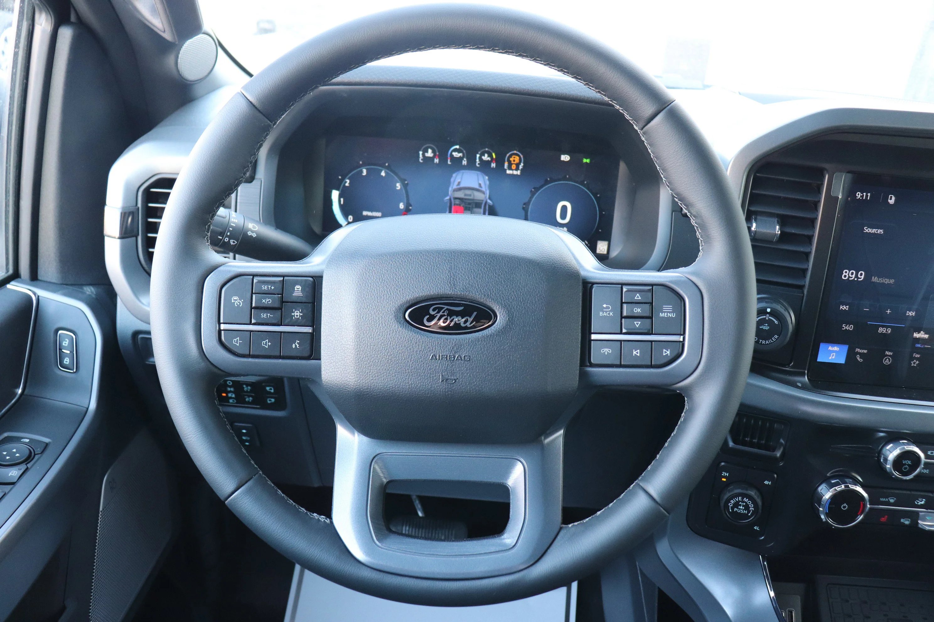 New 2026 OXFORD WHITE Ford XLT image 13