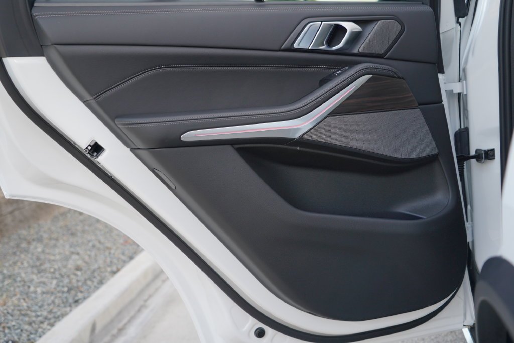 2026 BMW X5 50e - Photo 32