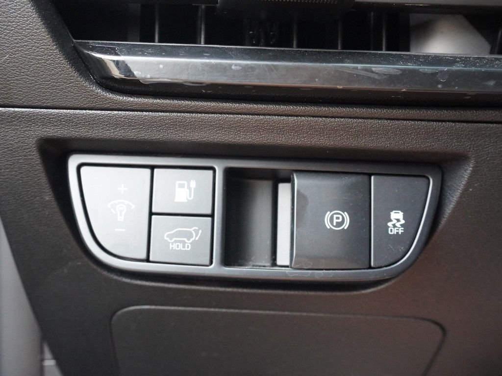 Used 2024 Blue Kia Wind image 39