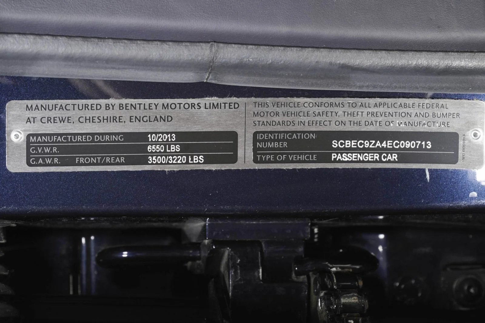 Used 2014  Bentley  image 26