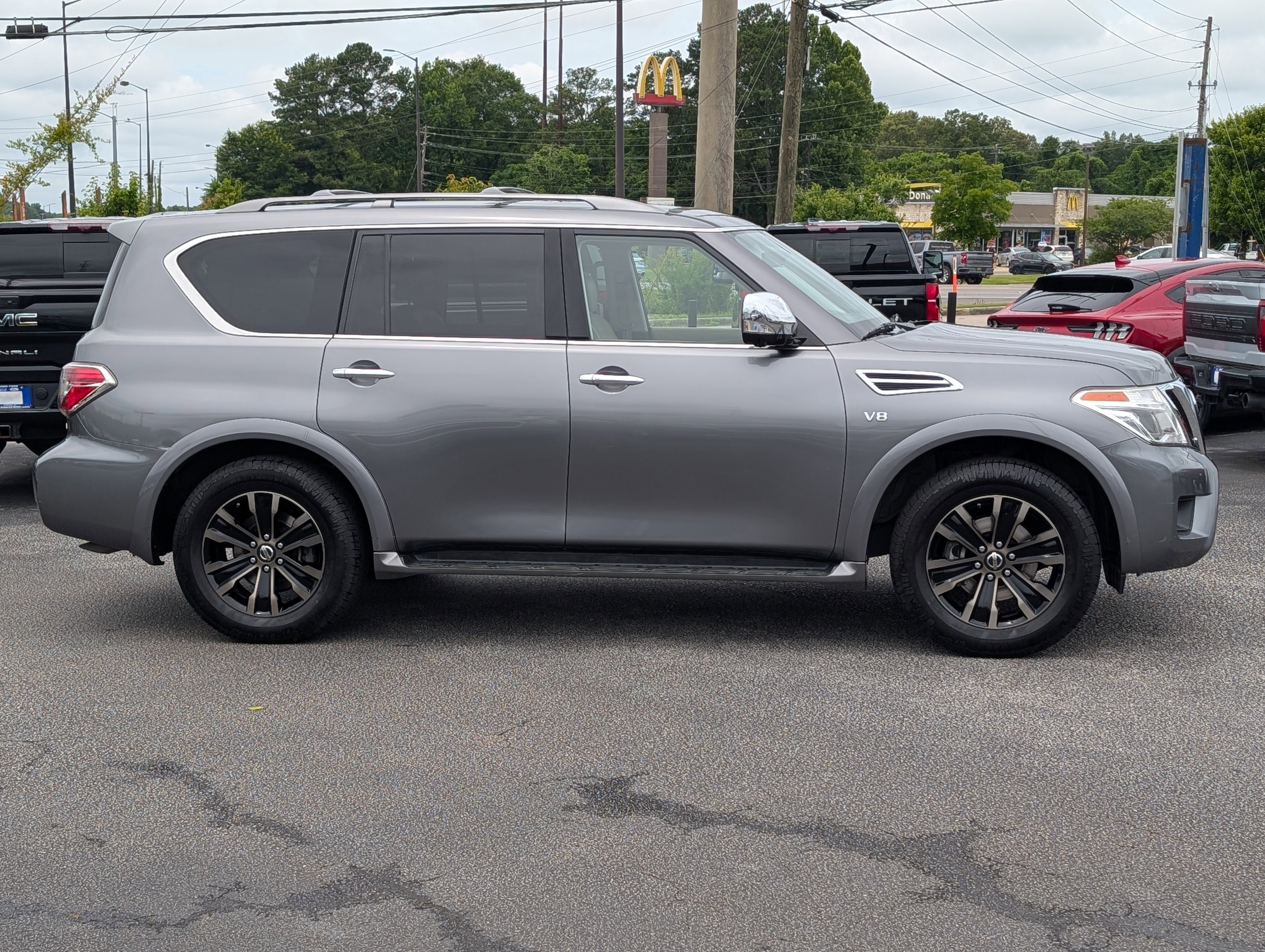 Used 2018 Gun Metallic Nissan Platinum image 8
