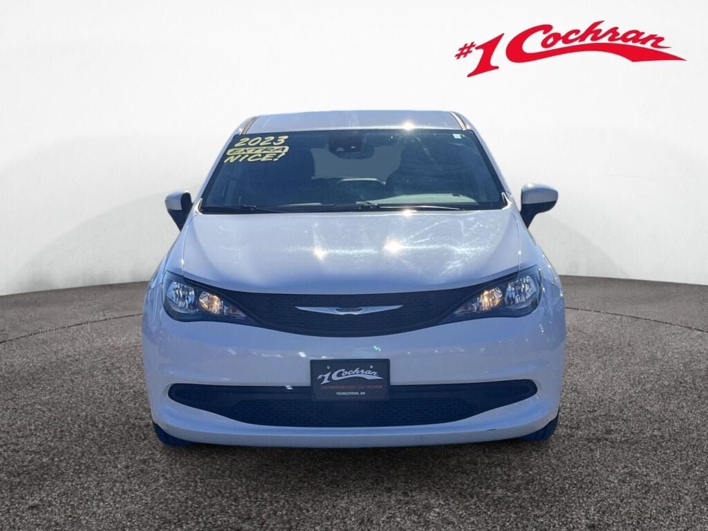 Used 2023 Bright White Clearcoat Chrysler LX image 12
