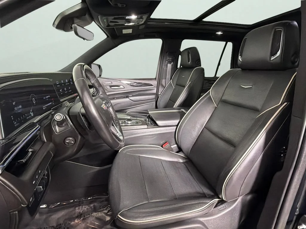 Used 2021 BLACK RAVEN Cadillac Sport image 17